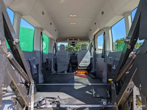 Used 2018 Ford Transit 350 XL RWD image 12