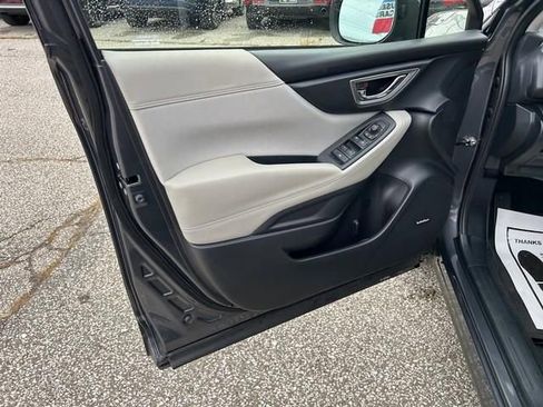 Used 2023 Subaru Forester Premium AWD/4WD image 9