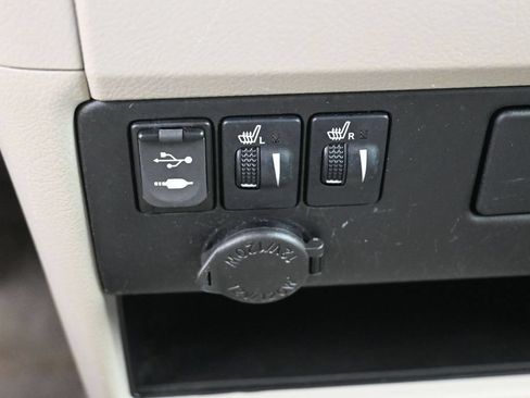 Certified 2017 Toyota Sienna XLE w/ XLE Navigation Package FWD image 24