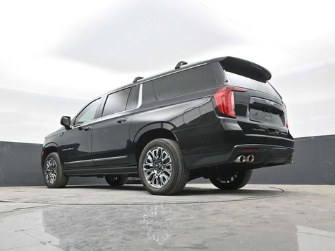 Used 2023 GMC Yukon XL Denali Ultimate AWD/4WD image 47