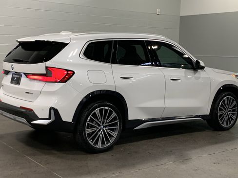 Used 2026 BMW X1 xDrive28i w/ Technology Package AWD/4WD image 8