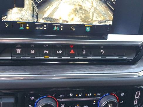 Used 2025 Chevrolet Silverado 2500 LTZ w/ Trail Boss Package image 25