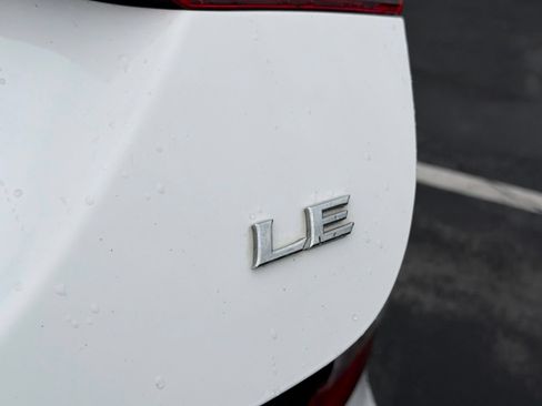 Used 2021 Toyota Camry LE FWD image 26