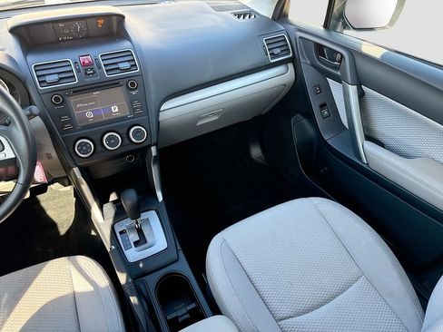 Used 2018 Subaru Forester 2.5i w/ Alloy Wheel Package image 28