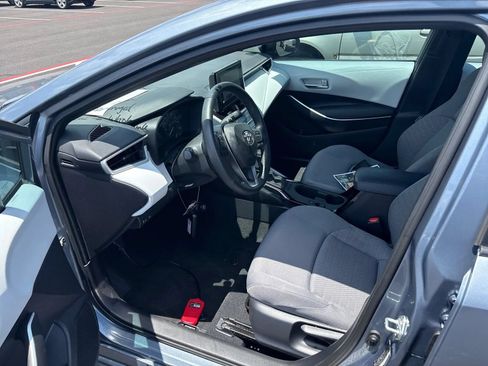 Used 2024 Toyota Corolla SE w/ SE Premium Package FWD image 3