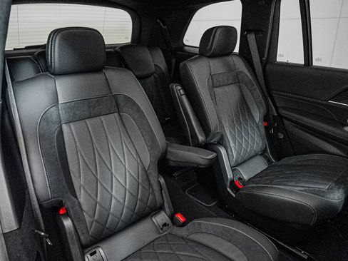 New 2026 Mercedes-Benz GLS 63 AMG 4MATIC image 13