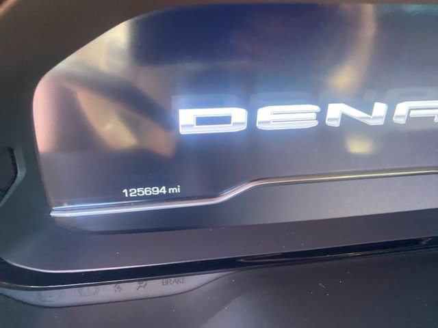 Used 2022 GMC Yukon Denali w/ Denali Premium Package RWD image 4