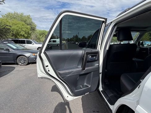 Used 2023 Toyota 4Runner TRD Off-Road Premium w/ Off Road Premium Plus Package AWD/4WD image 17