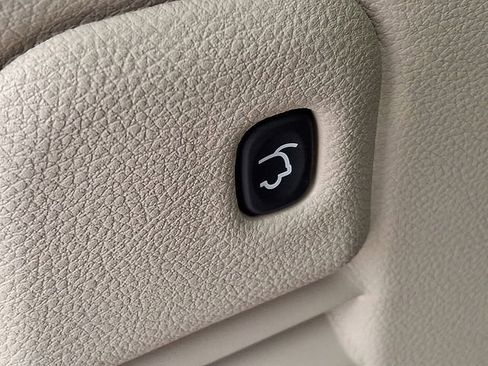 Used 2016 Jeep Grand Cherokee Limited image 22