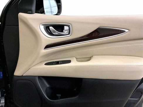 Used 2017 INFINITI QX60 Luxe w/ Deluxe Technology Package image 23