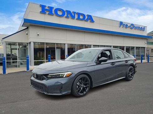 Used 2025 Honda Civic Sport image 1