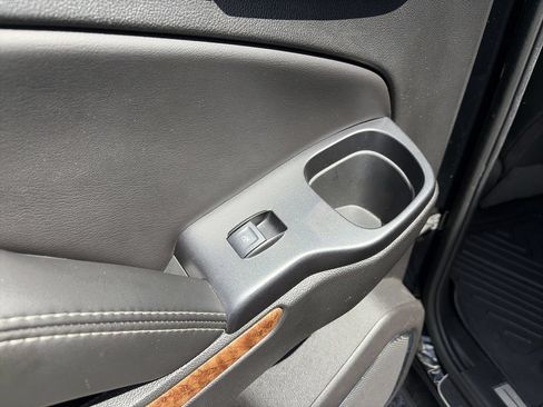 Used 2018 Chevrolet Tahoe Premier RWD image 22