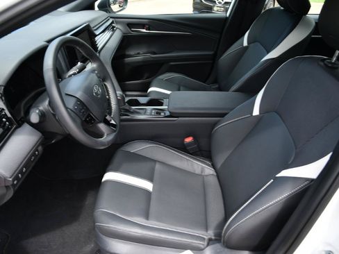 Used 2026 Toyota Camry SE FWD image 27
