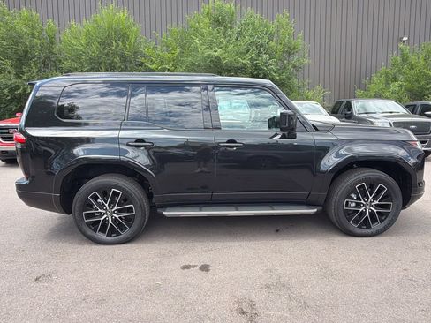 Used 2026 Lexus GX 550 w/ Accessory Package (2T) AWD/4WD image 8