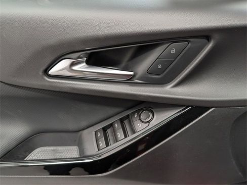 New 2026 Chevrolet Equinox LT w/ Convenience Package II image 16