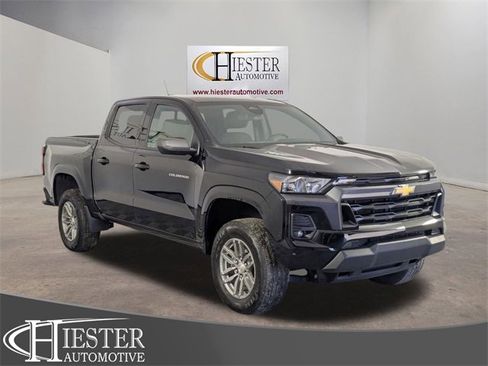 Used 2024 Chevrolet Colorado LT w/ LT Convenience Package image 1