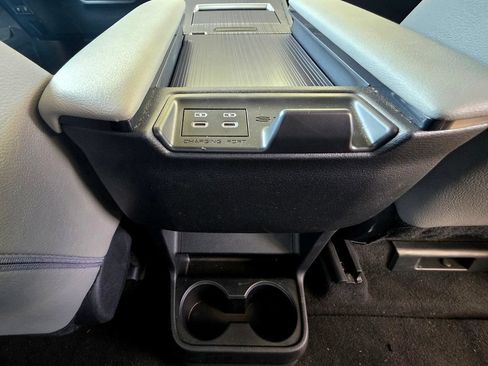 Used 2026 Toyota Sienna XLE FWD image 58