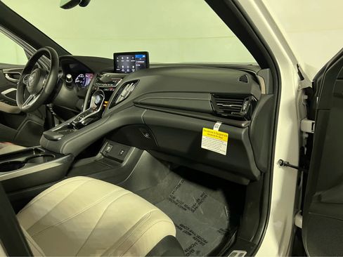 Used 2025 Acura RDX SH-AWD image 29