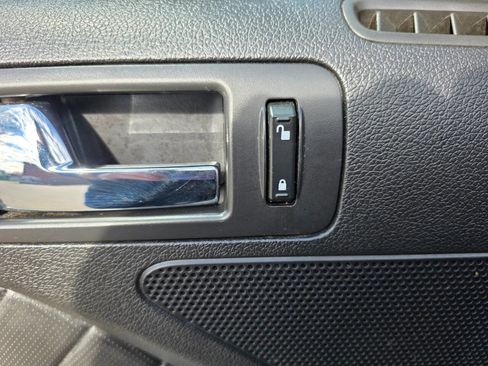 Used 2013 Ford Mustang Premium image 10