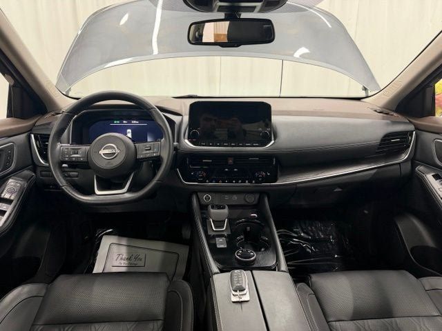 Used 2023 Nissan Rogue Platinum AWD/4WD image 4