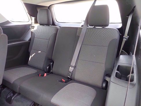 Used 2019 Chevrolet Traverse LT image 10