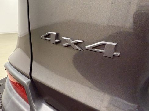 Used 2019 Jeep Cherokee Trailhawk image 10