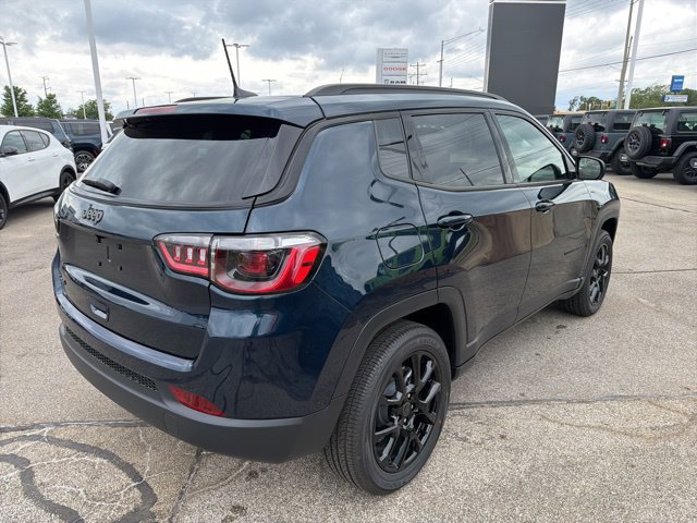 New 2026 Jeep Compass Latitude AWD/4WD image 8