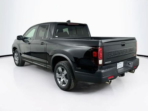 Used 2025 Honda Ridgeline TrailSport image 4