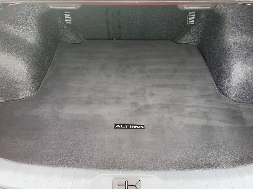 Used 2025 Nissan Altima 2.5 SV FWD image 22