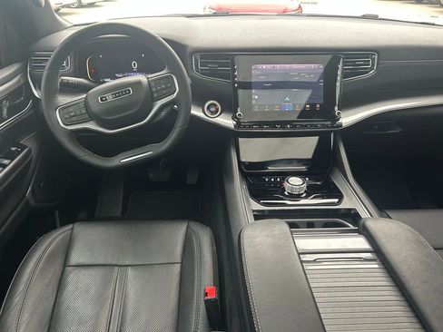 Used 2022 Jeep Wagoneer Series III image 9