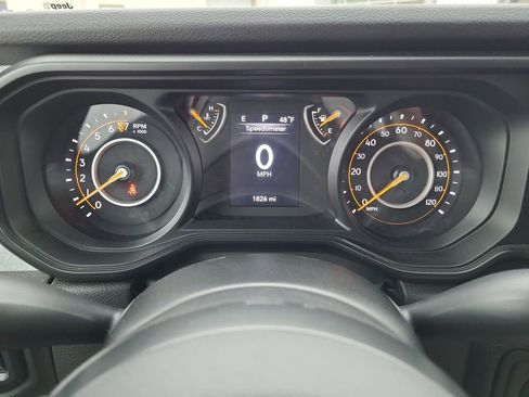 Used 2025 Jeep Gladiator Sport image 10