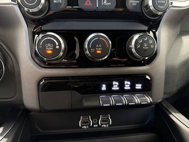 New 2026 RAM 1500 Express AWD/4WD image 29