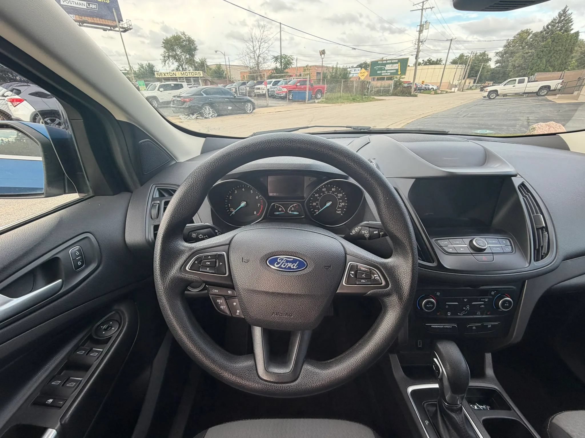 Used 2019 Ford Escape SE FWD image 9