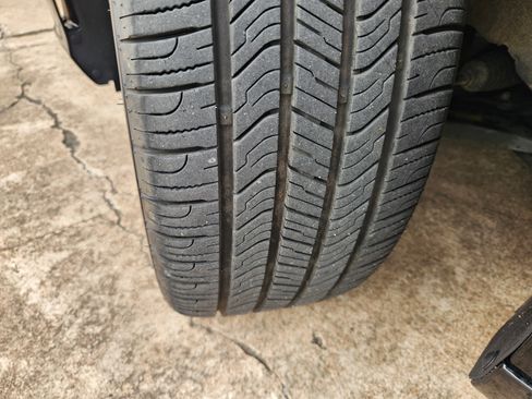 Used 2024 Hyundai Elantra Limited image 12