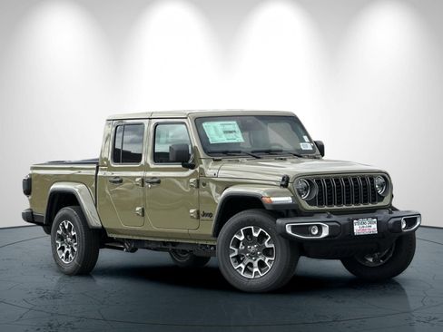 New 2026 Jeep Gladiator Sport AWD/4WD image 2