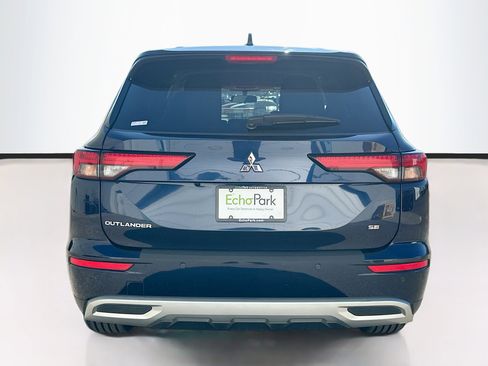 Used 2024 Mitsubishi Outlander SE image 7
