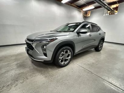 Used 2025 Chevrolet Trax LT