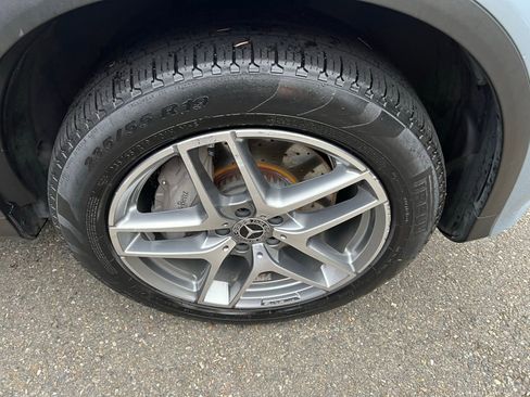 Used 2018 Mercedes-Benz GLC 300 4MATIC image 14