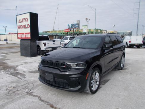 Used 2023 Dodge Durango GT image 1