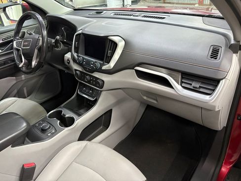 Used 2019 GMC Terrain SLT w/ Preferred Package image 18