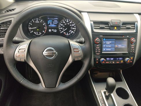 Used 2015 Nissan Altima 2.5 SV w/ Convenience Package FWD image 22