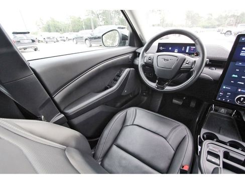 Used 2025 Ford Mustang Mach-E Premium RWD image 11