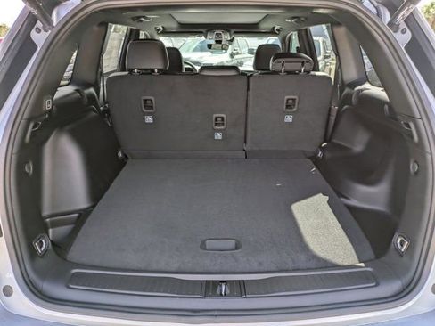 New 2025 Jeep Grand Cherokee Limited w/ Black Appearance Package RWD image 12