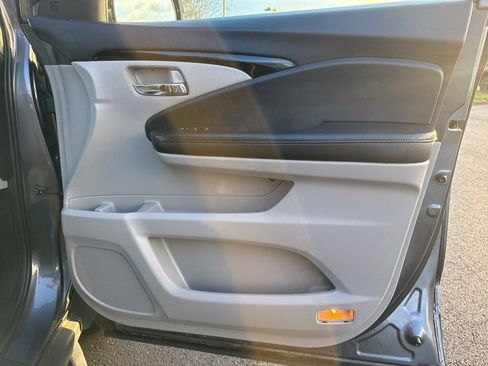 Used 2019 Honda Ridgeline RTL-E image 27