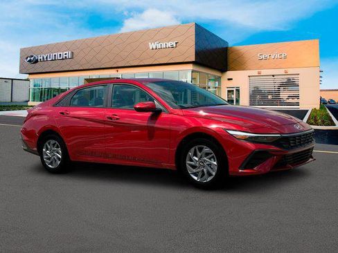 New 2025 Hyundai Elantra Hybrid FWD image 10