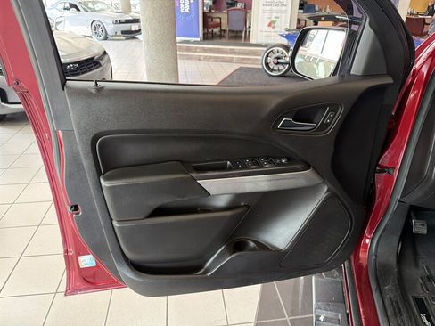 Used 2018 Chevrolet Colorado LT w/ LT Convenience Package AWD/4WD image 14