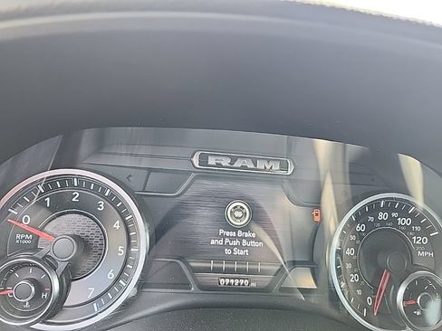 Used 2021 RAM 1500 Big Horn AWD/4WD image 7