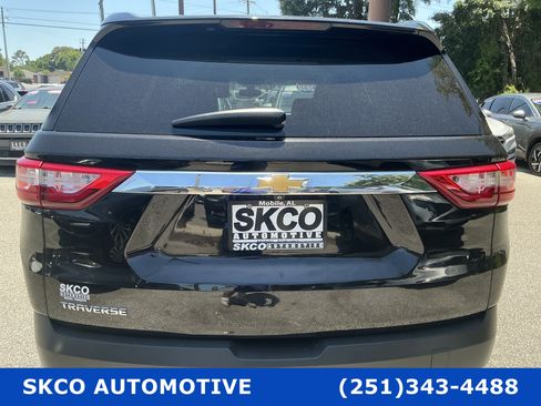 Used 2020 Chevrolet Traverse LS FWD image 4