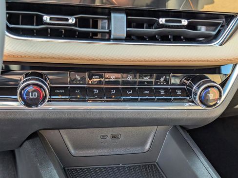 New 2026 Chevrolet Equinox ACTIV w/ Safety and Technology Package image 25