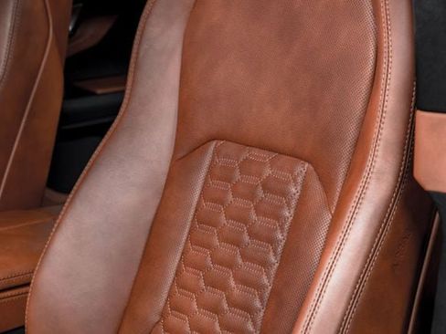 Used 2022 Lamborghini Urus image 21